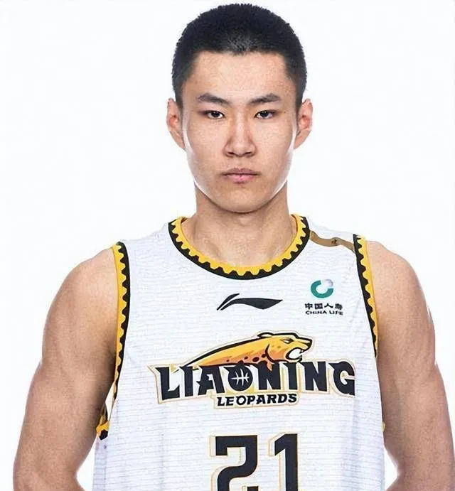 九游下载安装官网-东契奇迎来七赛季出色发挥，日本队观众热烈欢呼！